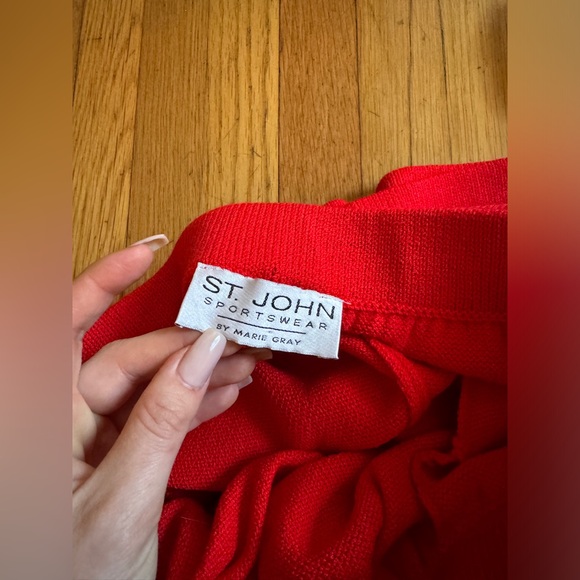 Vintage St John Red Santana Knit Slouchy Shorts Sz 10 - Picture 4 of 10